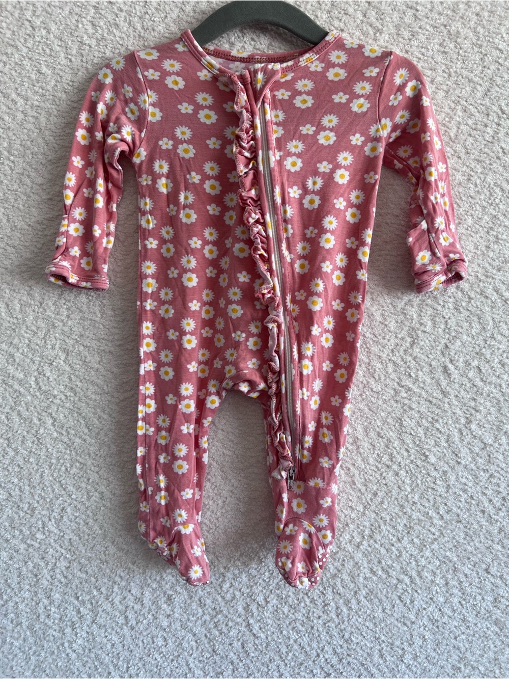 Emerson & Friends‎ Baby Bamboo Ruffles One Piece Zip Pajamas Size 0-3 Months